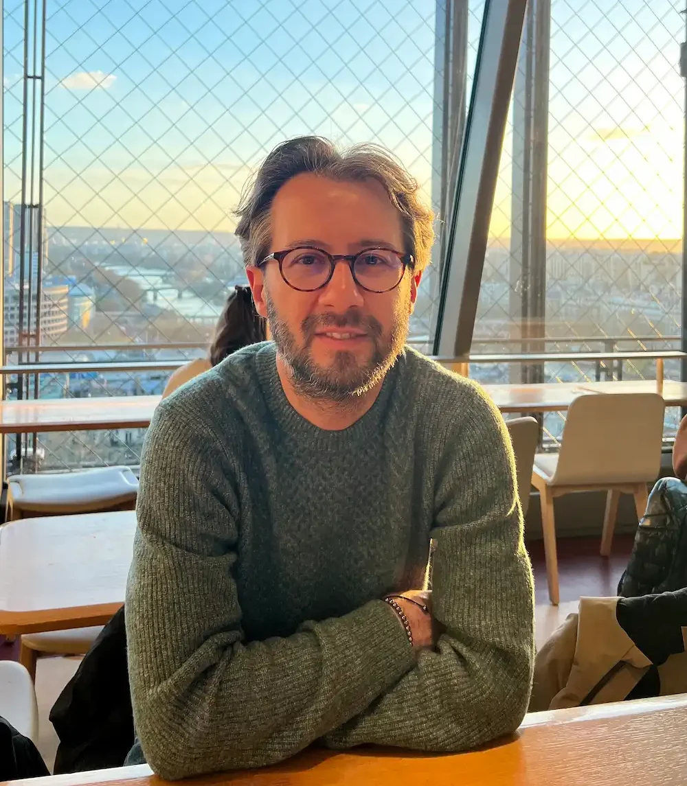 Sina Grooming Atelier is more than just a barbershop; it’s a modern space dedicated to timeless style.